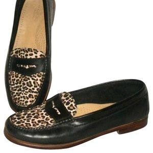 GH Bass WEEJUNS/pennyloafers - hard to find!